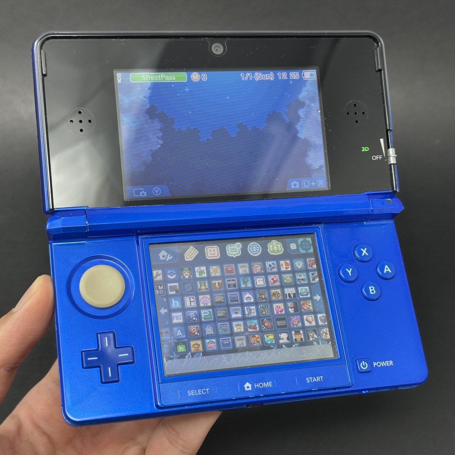 Nintendo 3DS (64GB) – 600+ Games | Cobalt Blue image 0
