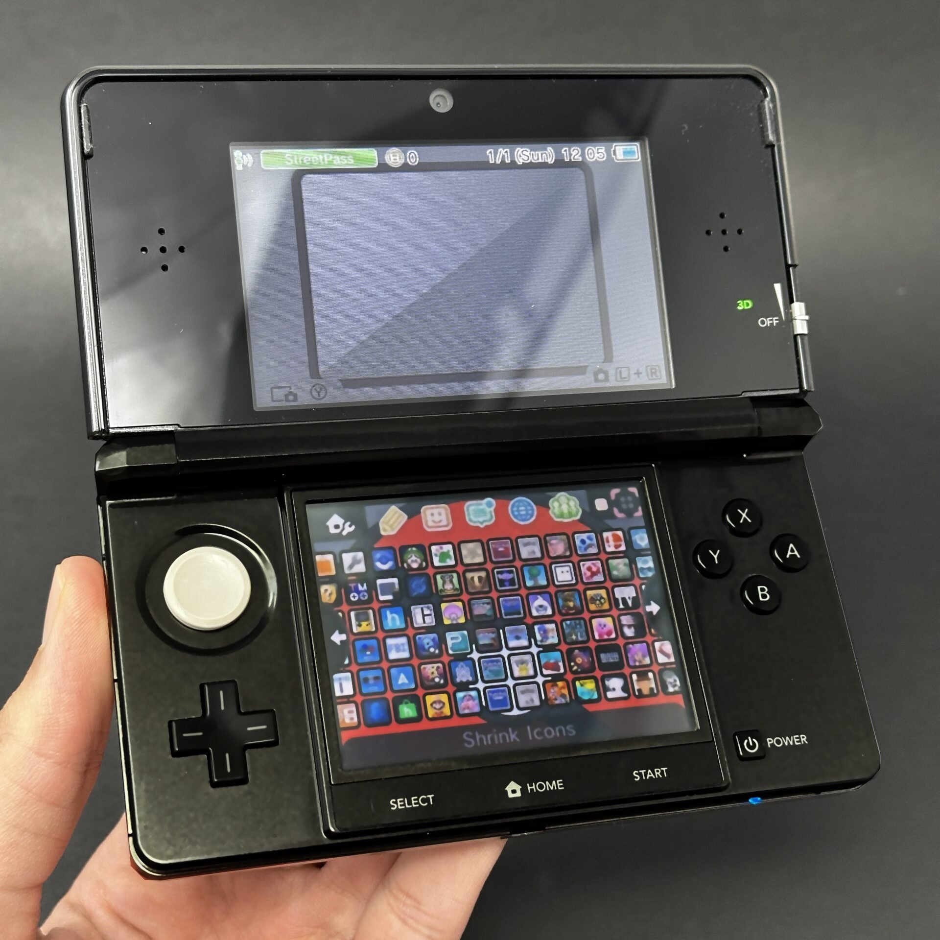 Nintendo 3DS (64GB) – 600+ Games | Clear Black (Rare!)