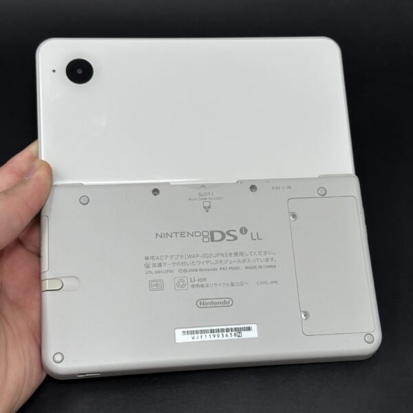 Nintendo DSi Xl (128GB) - 4000 Games | Ice White - Image 2