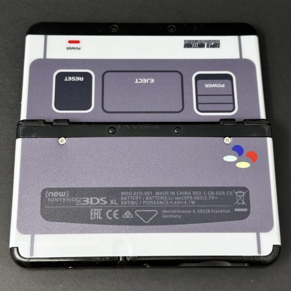 New Nintendo 3DS (64GB) – 600+ Games | w/ SNES Cover Plates