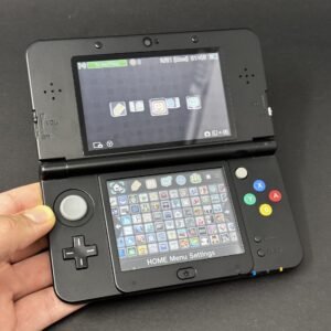 New Nintendo 3DS (64GB) – 600+ Games | w/ Zelda Cover Plates