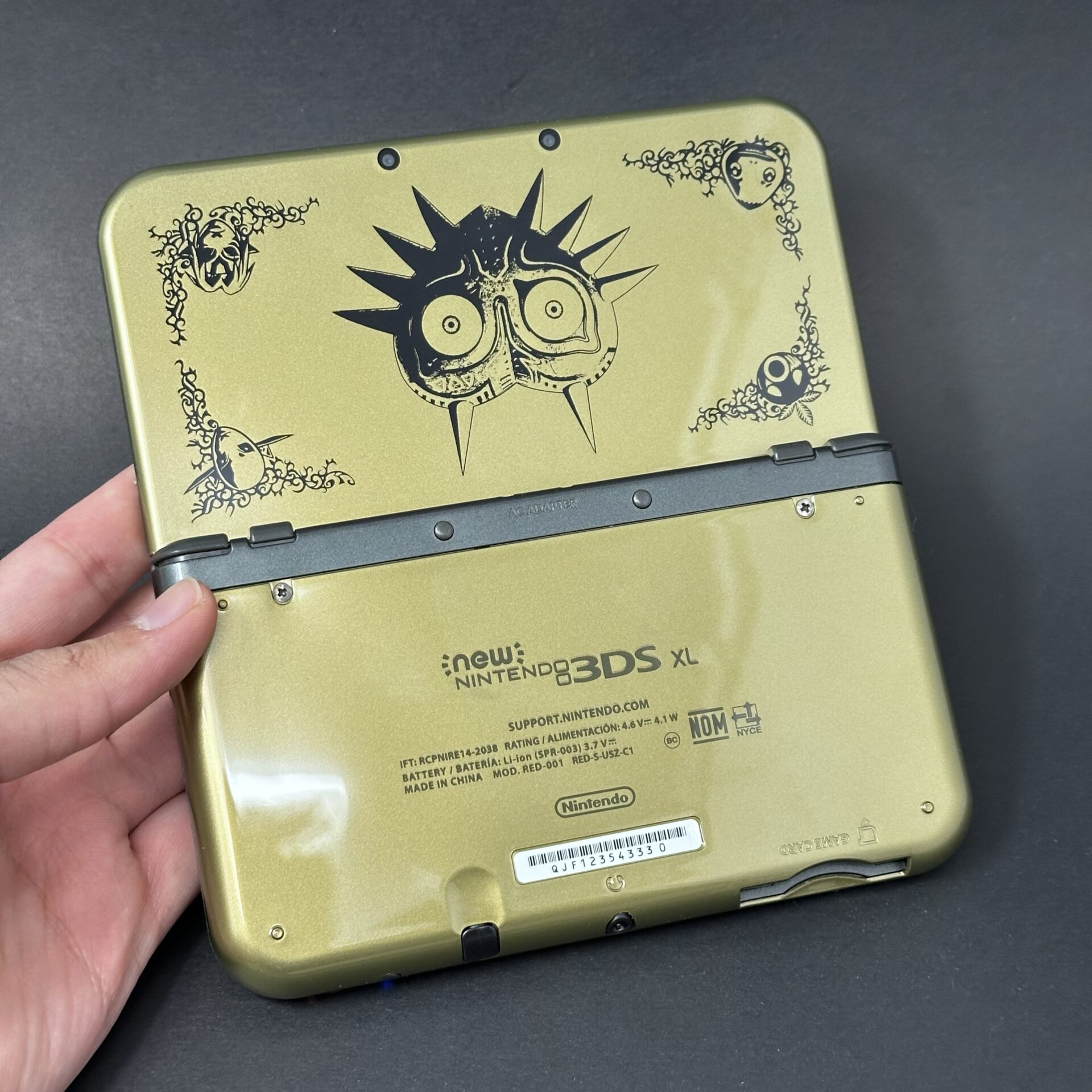 New Nintendo 3DS XL (64GB) 600+ Games Majora’s Mask Edition (DUAL