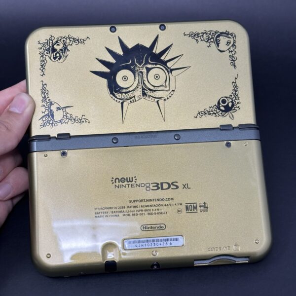 New Nintendo 3DS XL (64GB) – 600+ Games | Majora's Mask Edition (Top IPS)