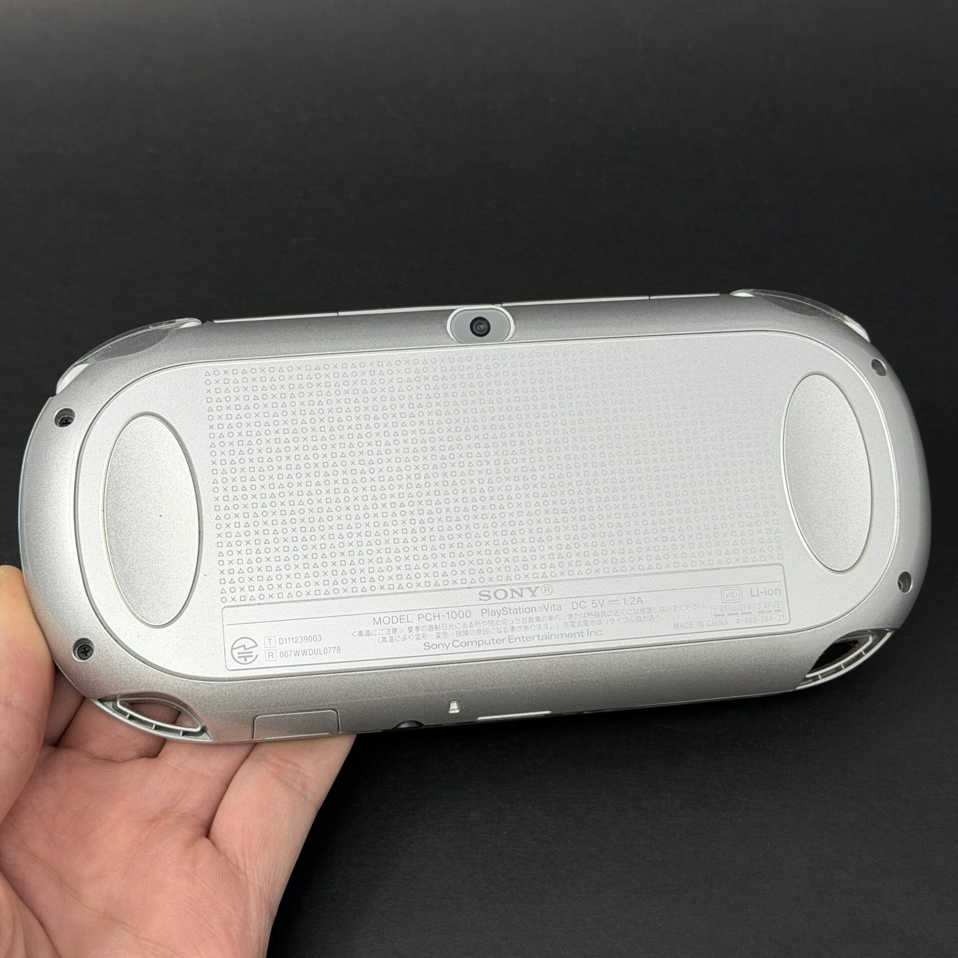 PS Vita OLED (128GB) - 580 Games | Ice Silver - Image 2