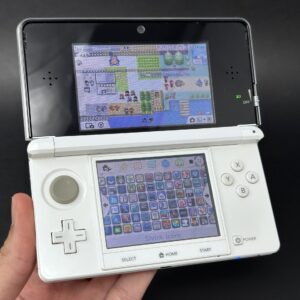 Nintendo 3DS (64GB) – 600+ Games | Ice White