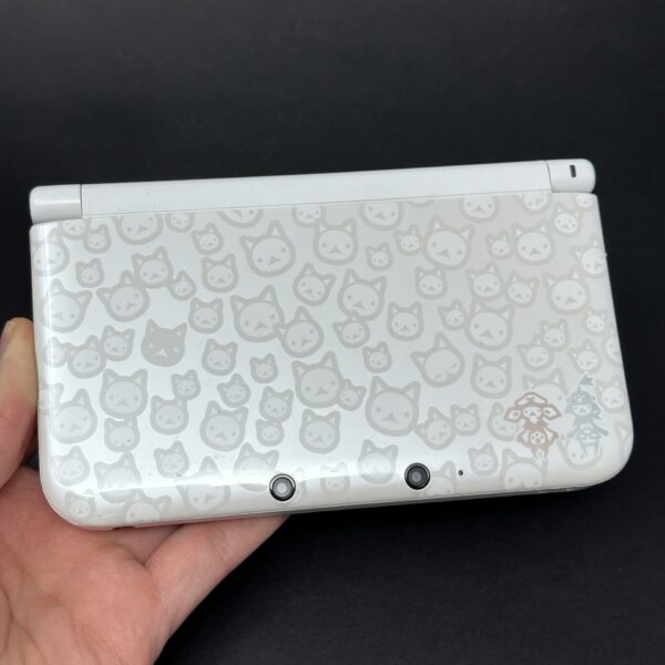 Nintendo 3DS XL (64GB) – 600+ Games | Monster Hunter Limited Edition