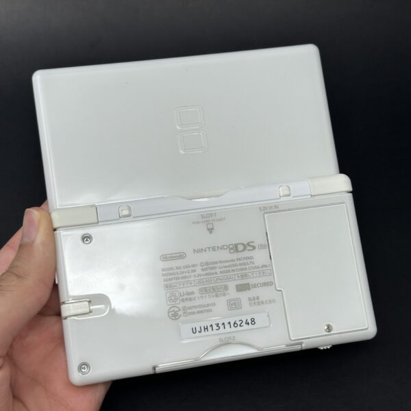 Nintendo DS Lite with 500+ Games | Ice White - Image 2