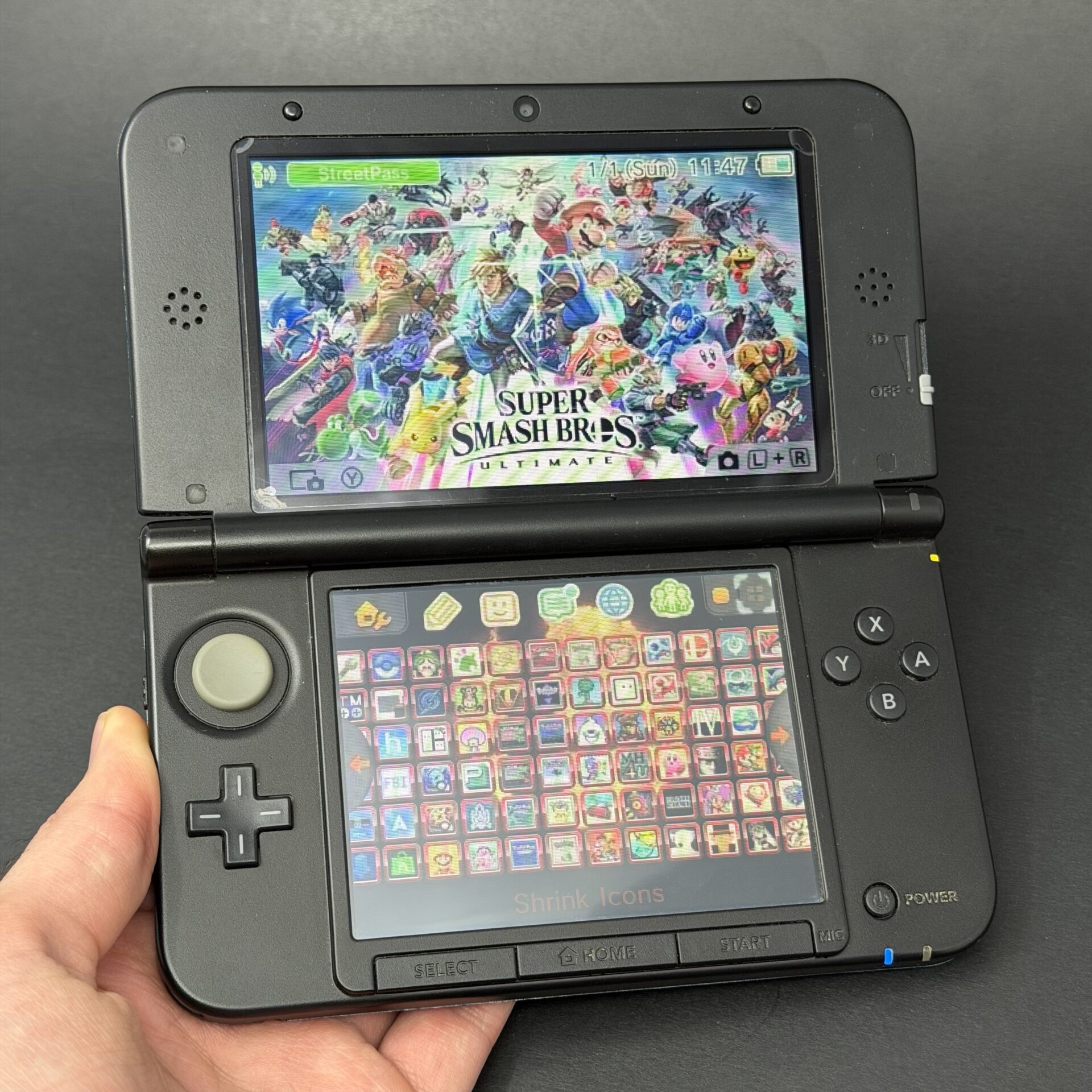 Nintendo 3DS XL (64GB) – 600+ Games | Smash Bros Blue - Image 2