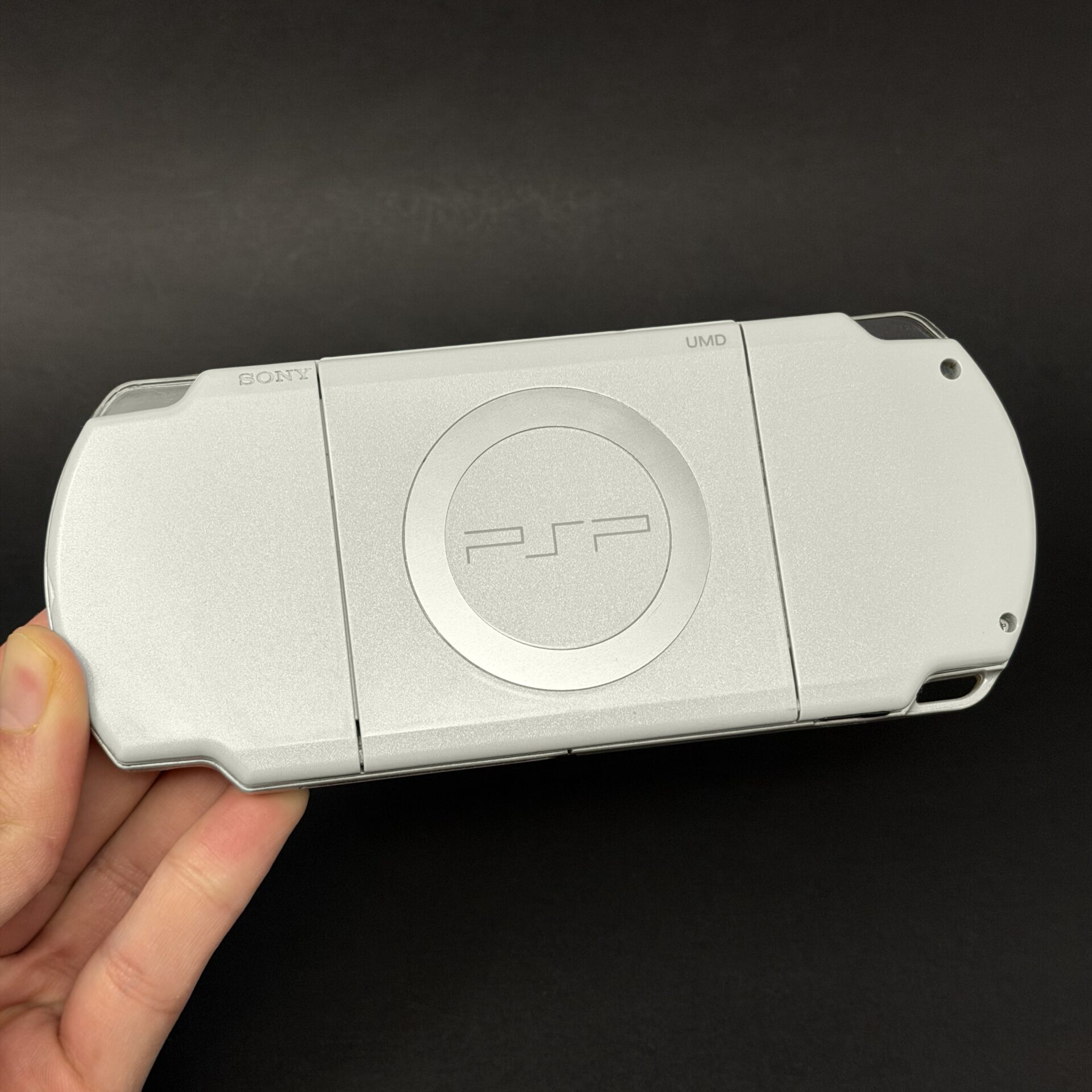 PSP 2000 (128GB) - 1050 Games | Ice Silver - Image 2