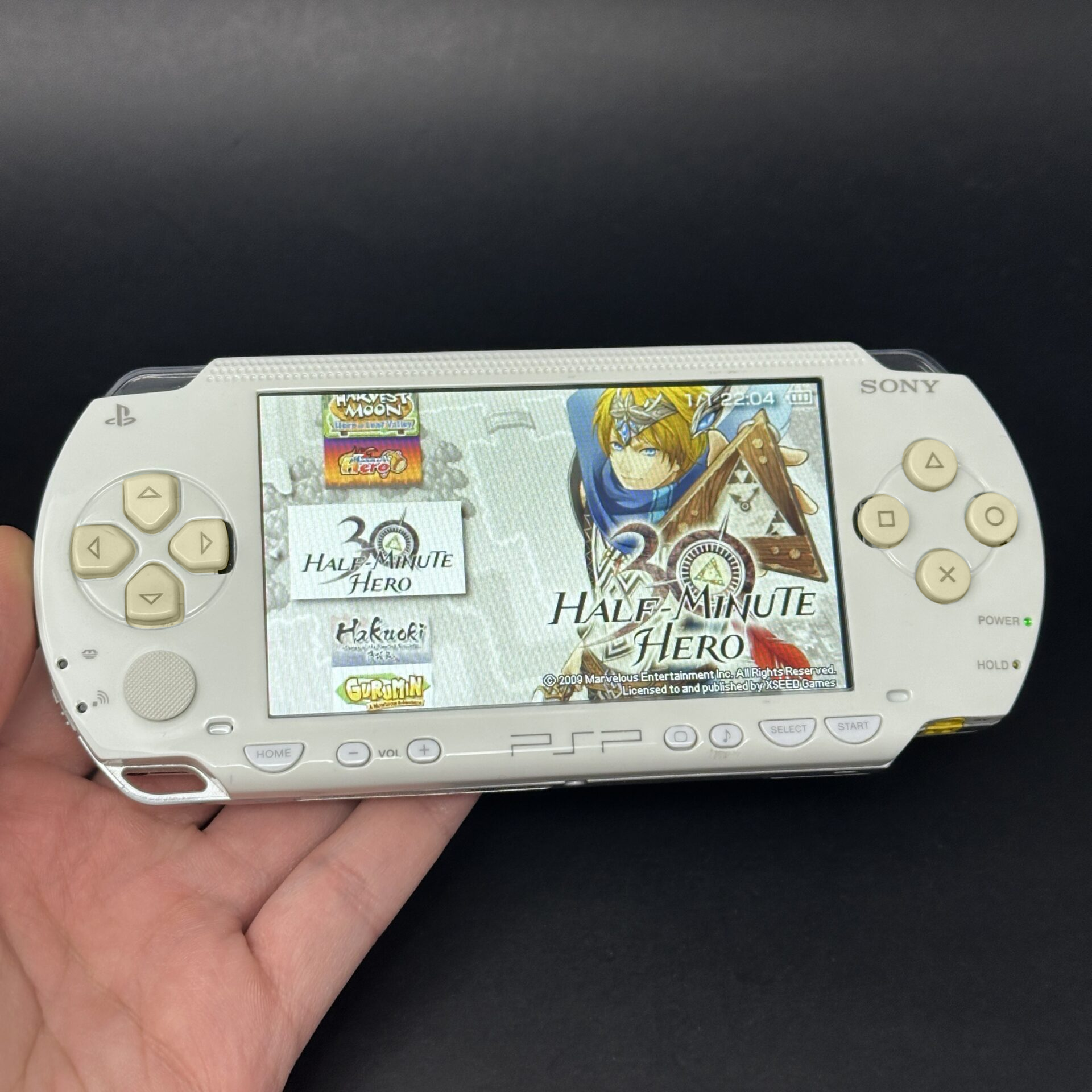 PSP 1000 (128GB) – 1050 Games |  Ceramic White