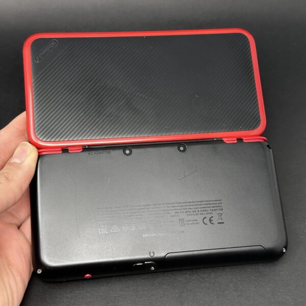 New Nintendo 2DS XL (128GB) – 1000+ Games | Mario Kart 7 Limited Edition!