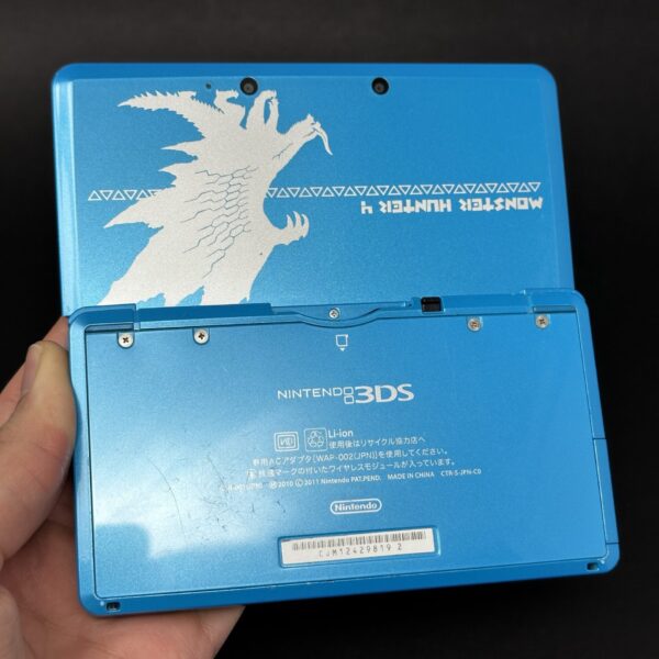 Nintendo 3DS (64GB) – 600+ Games | Monster Hunter Limited Edition