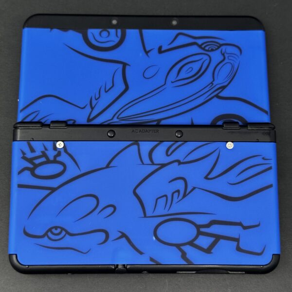 img_3745.jpeg New Nintendo 3DS (64GB) – 600+ Games | Choose Your Cover Plates | Black